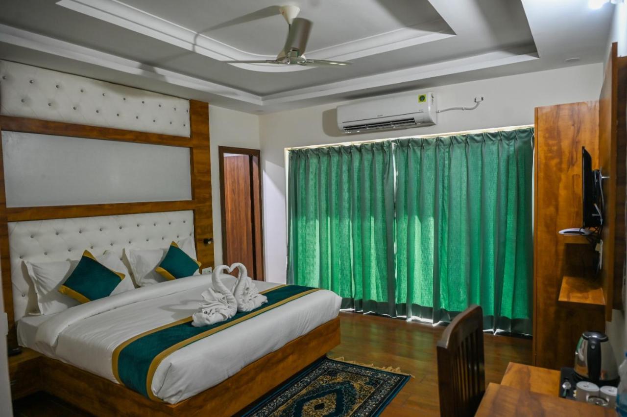 Hotel 7 Heaven Dehradun Exterior photo