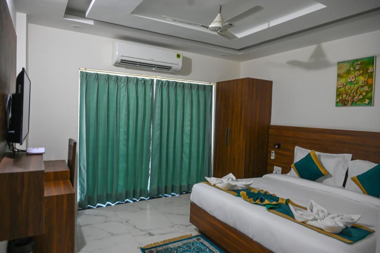Hotel 7 Heaven Dehradun Exterior photo