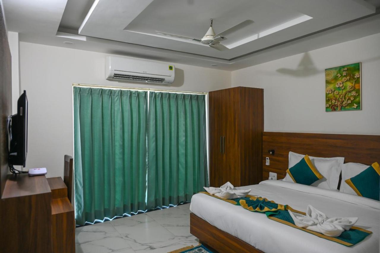 Hotel 7 Heaven Dehradun Exterior photo